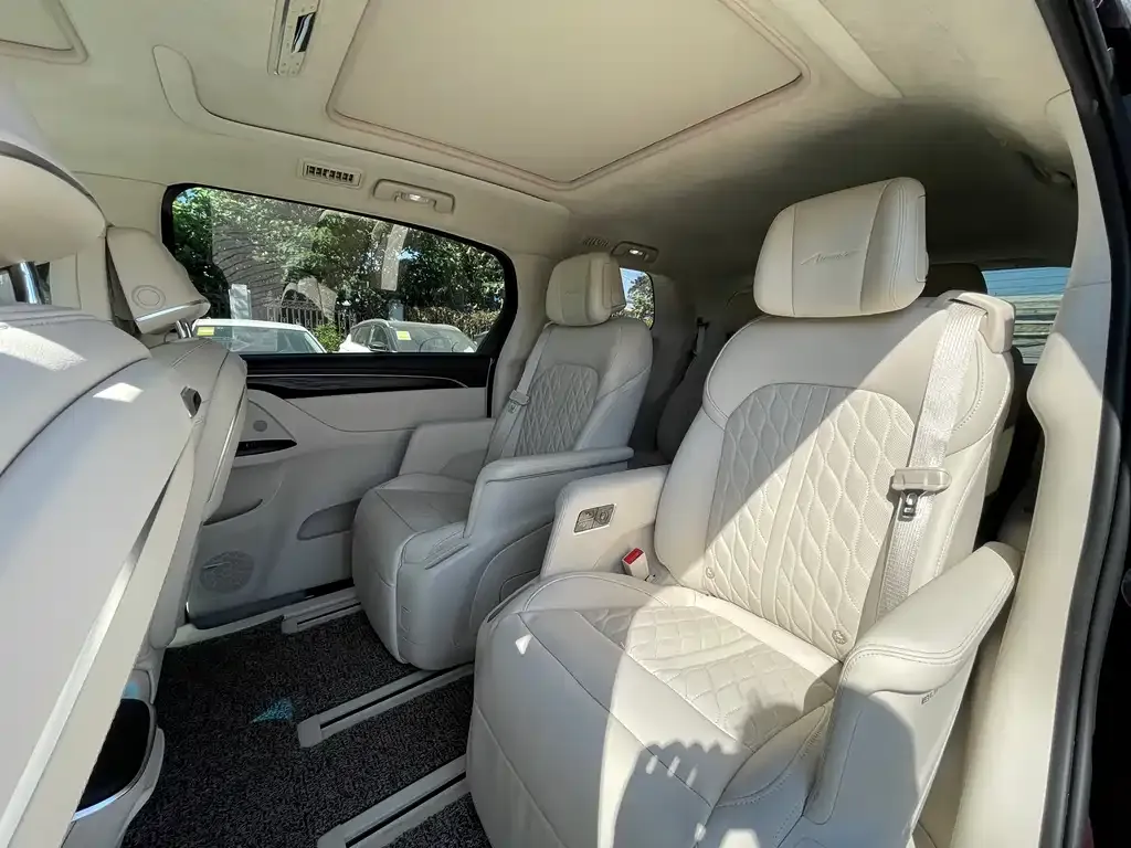 Buick GL8 2021 из CN, фото 6