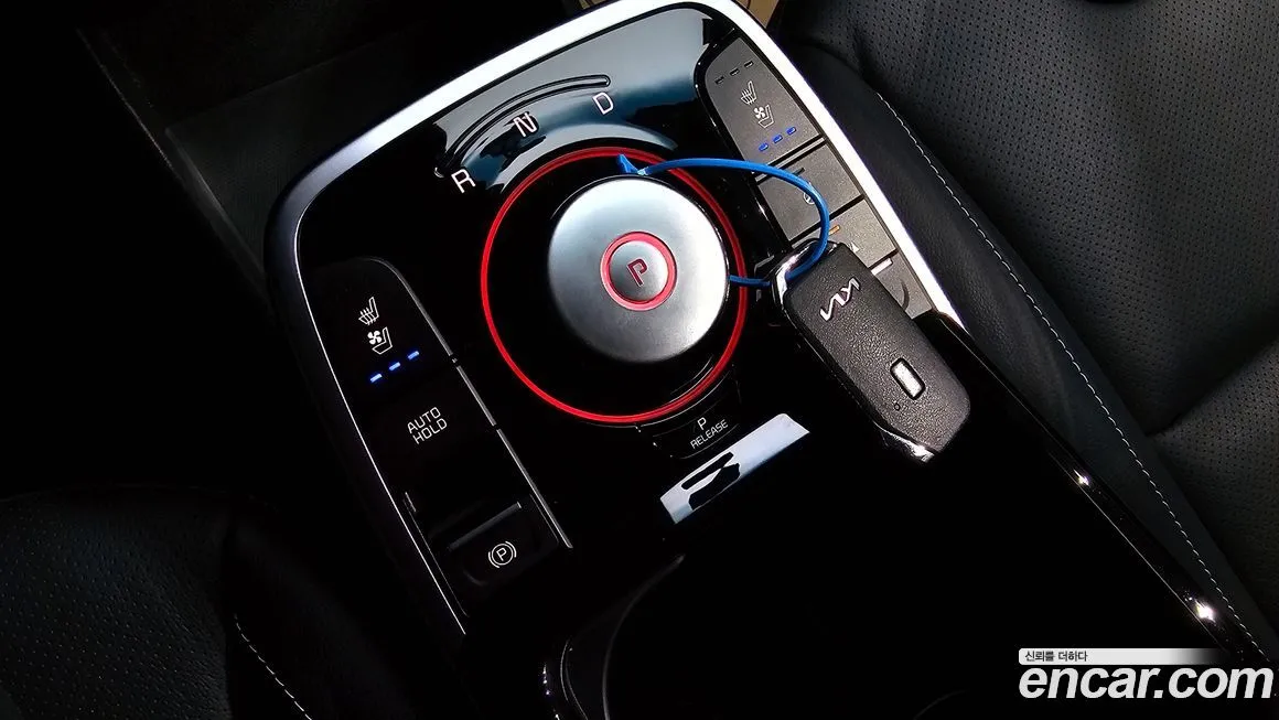 Kia Niro — фото 9