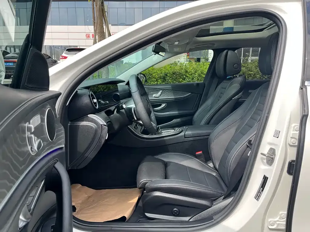 Mercedes-Benz E-Class 2022 из CN, фото 7
