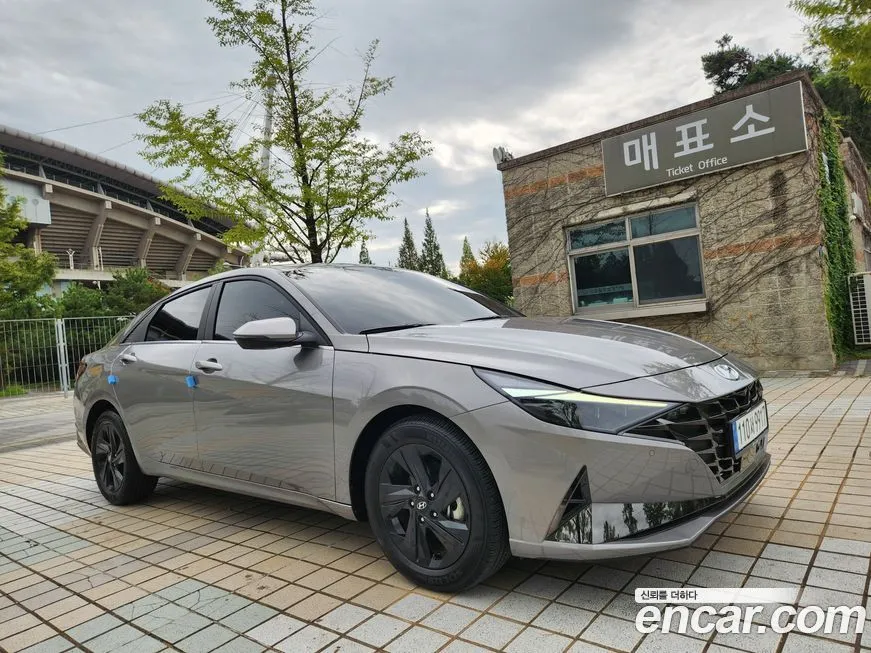 Hyundai AVANTE — фото 1