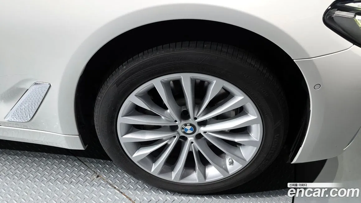 BMW 5-Series 2021 из KR, фото 5
