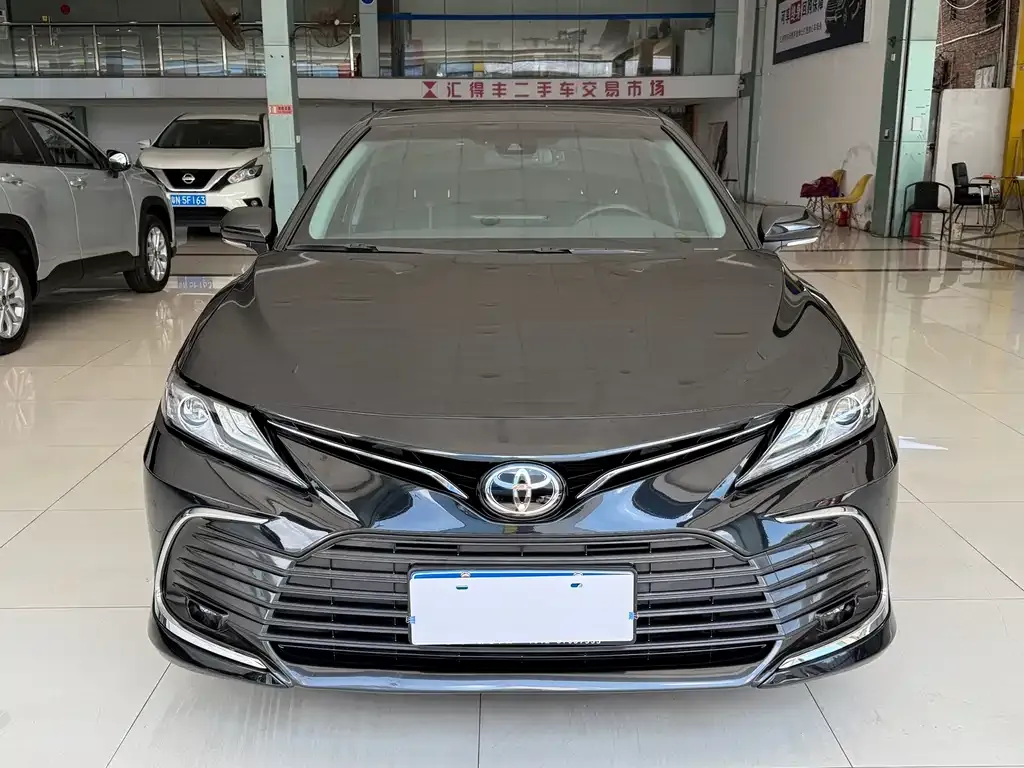 Toyota Camry 2021 из CN, фото 2