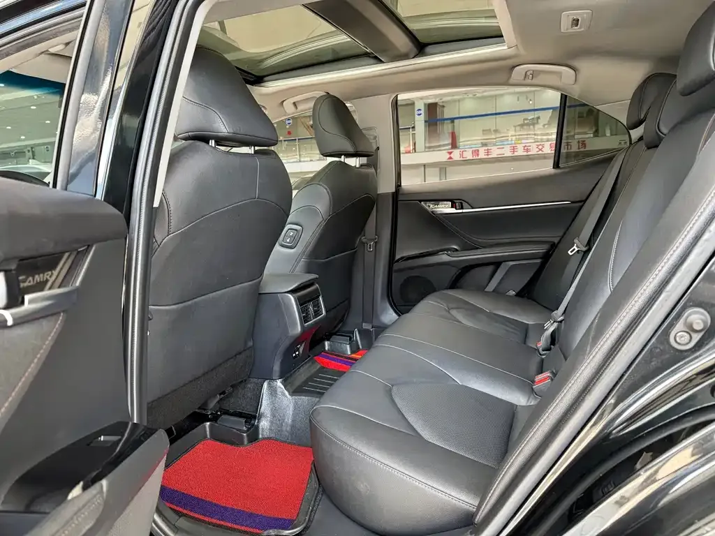Toyota Camry 2021 из CN, фото 6