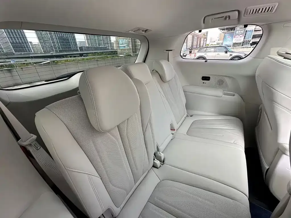 Buick GL8 Hybrid — фото 9