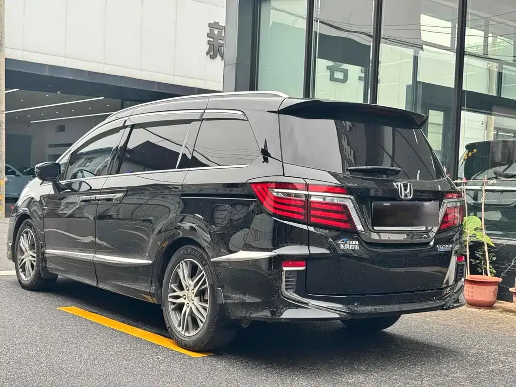 Honda Elysion 2021 из CN, фото 10