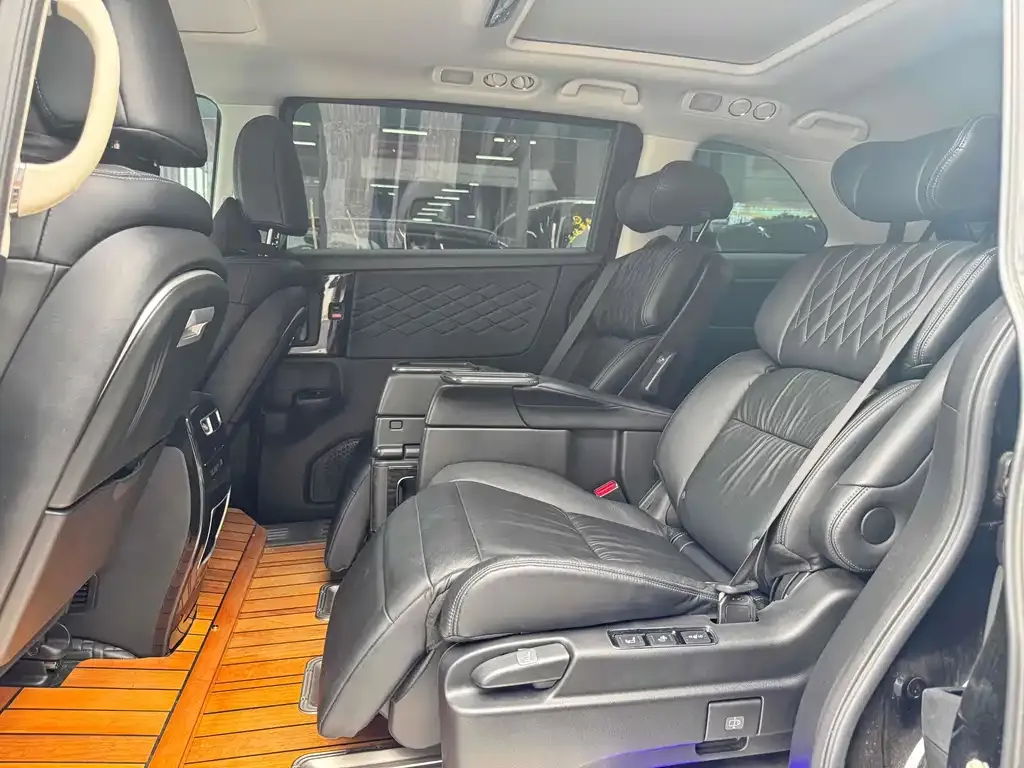 Honda Elysion 2021 из CN, фото 7