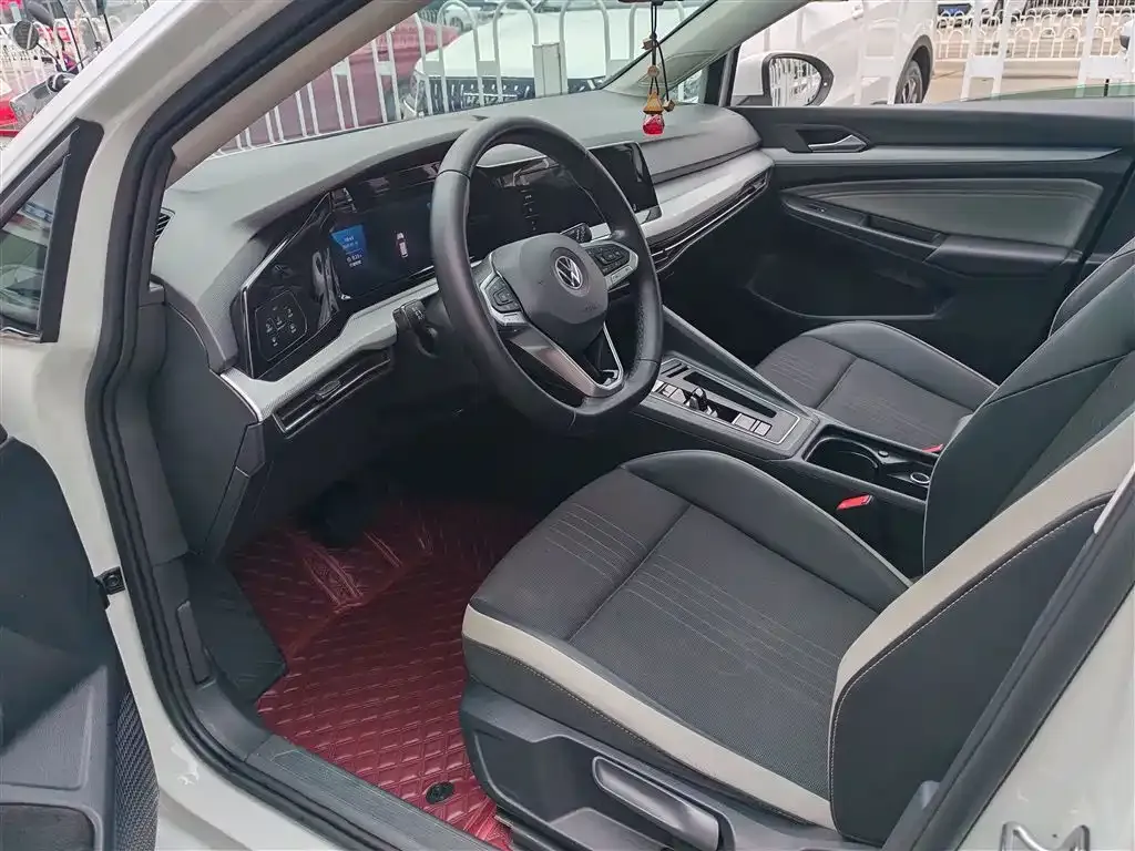Volkswagen Golf 2021 из CN, фото 10