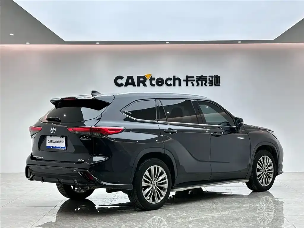 Toyota Highlander — фото 5