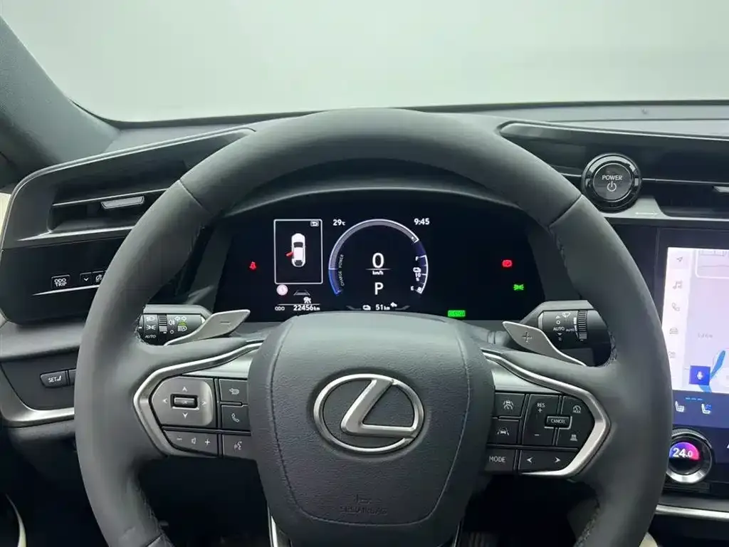 Lexus RZ — фото 5