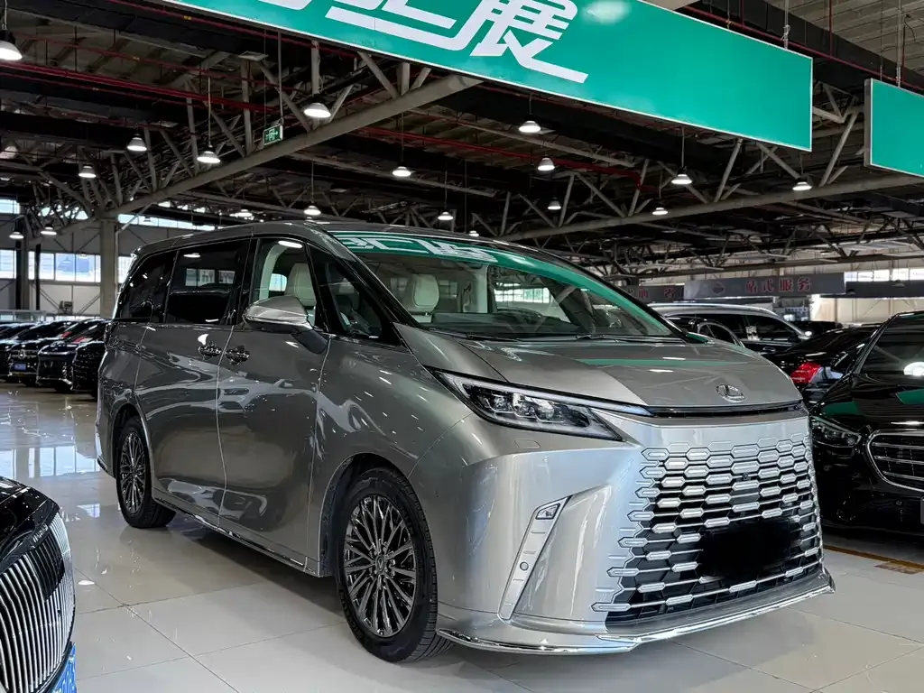 Lexus LM 2024 из CN, фото 3