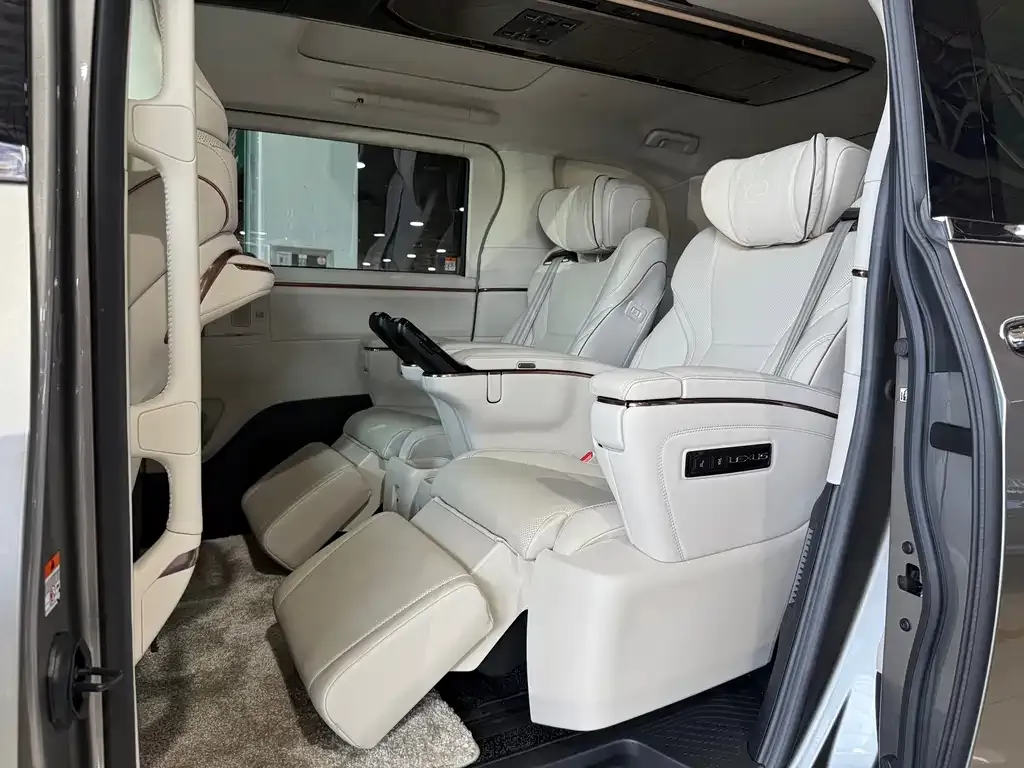 Lexus LM 2024 из CN, фото 6