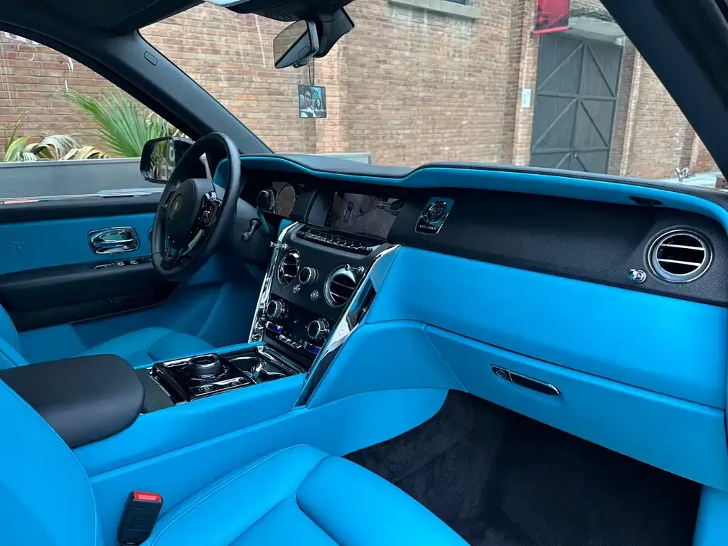 Rolls-Royce Cullinan 2022 из CN, фото 10