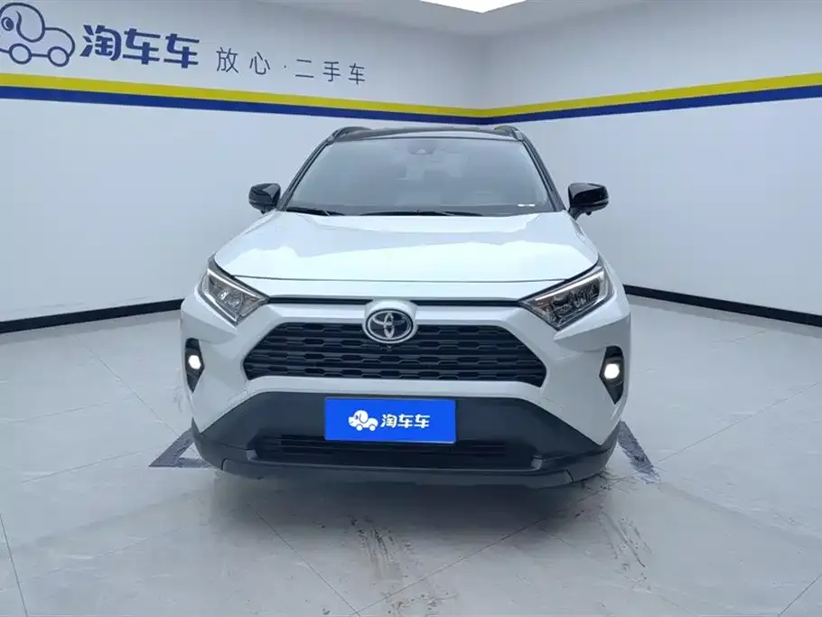 Toyota RAV4 2024 из CN, фото 2