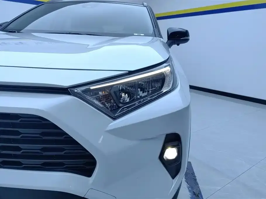 Toyota RAV4 2024 из CN, фото 5