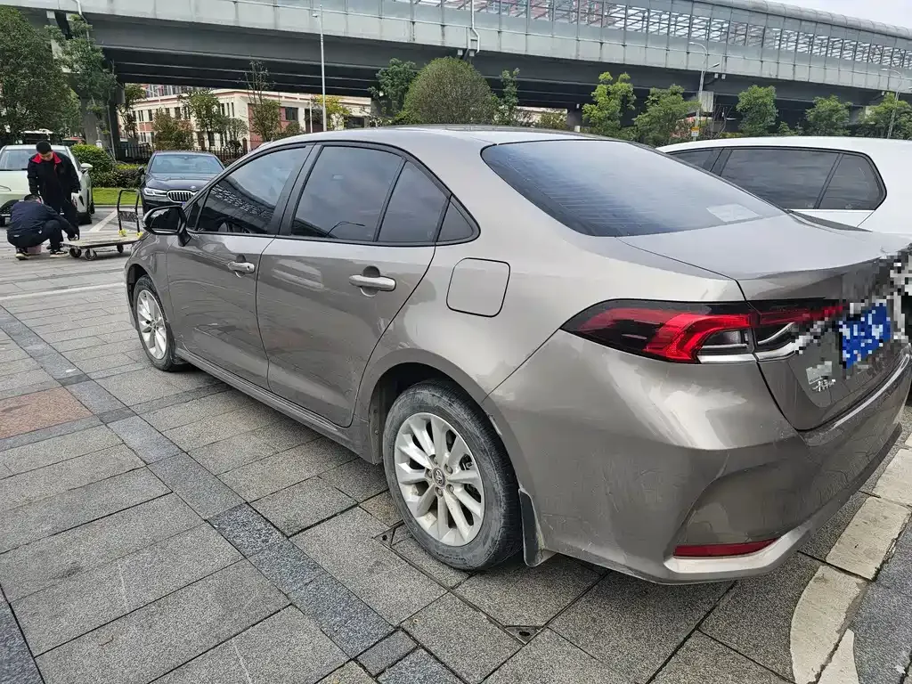 Toyota Corolla 2021 из CN, фото 2