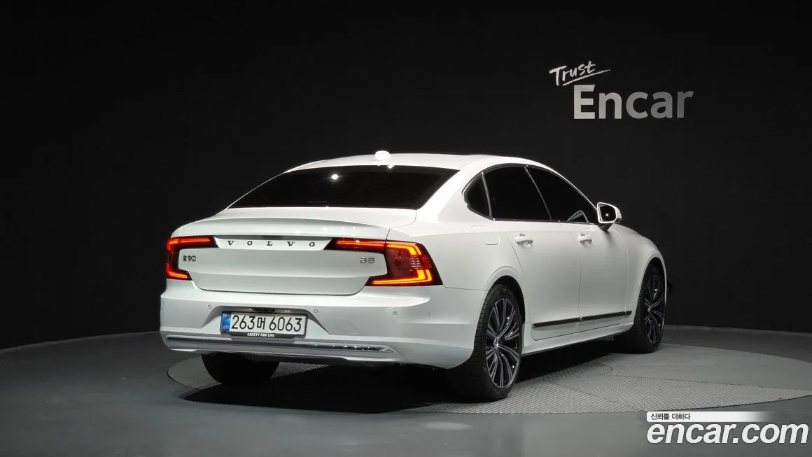 Volvo S90 2025 из KR, фото 2
