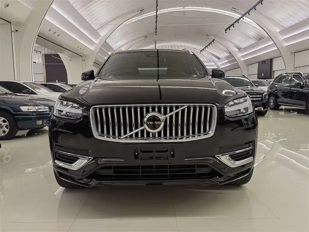 Volvo XC90 — фото 2