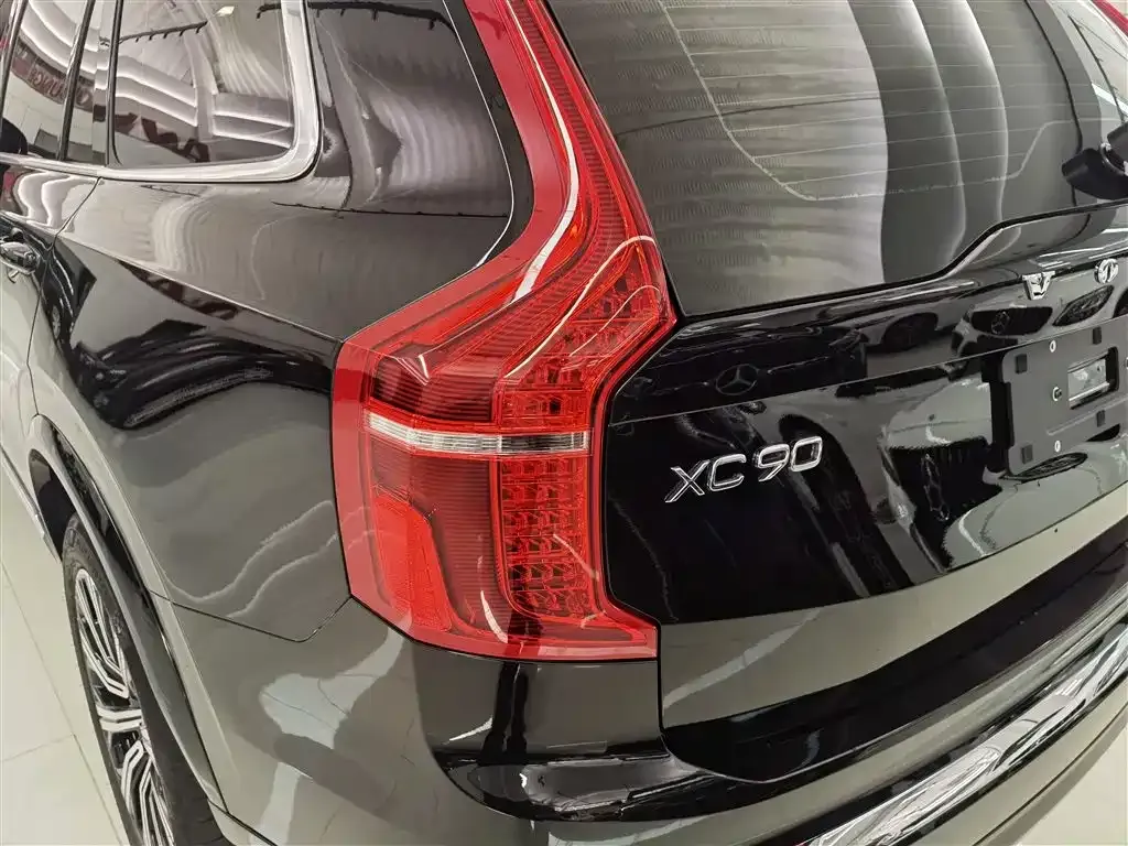 Volvo XC90 — фото 6