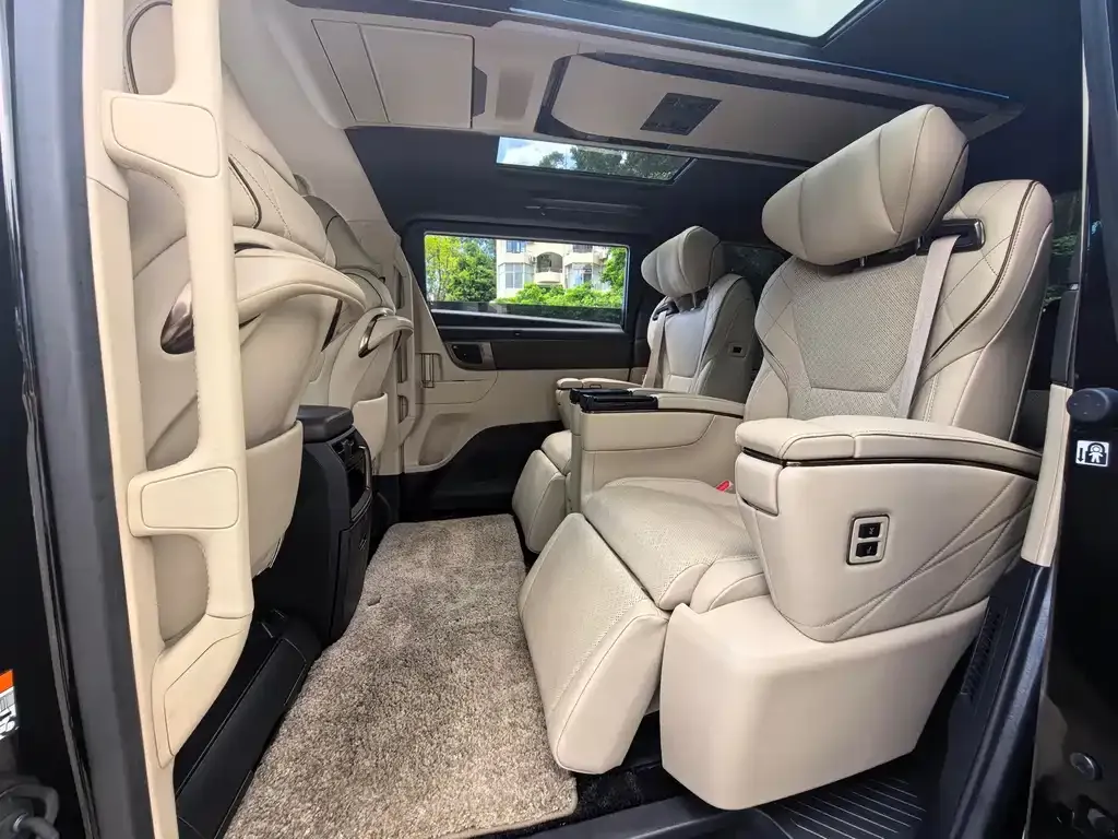 Toyota Alphard 2024 из CN, фото 8