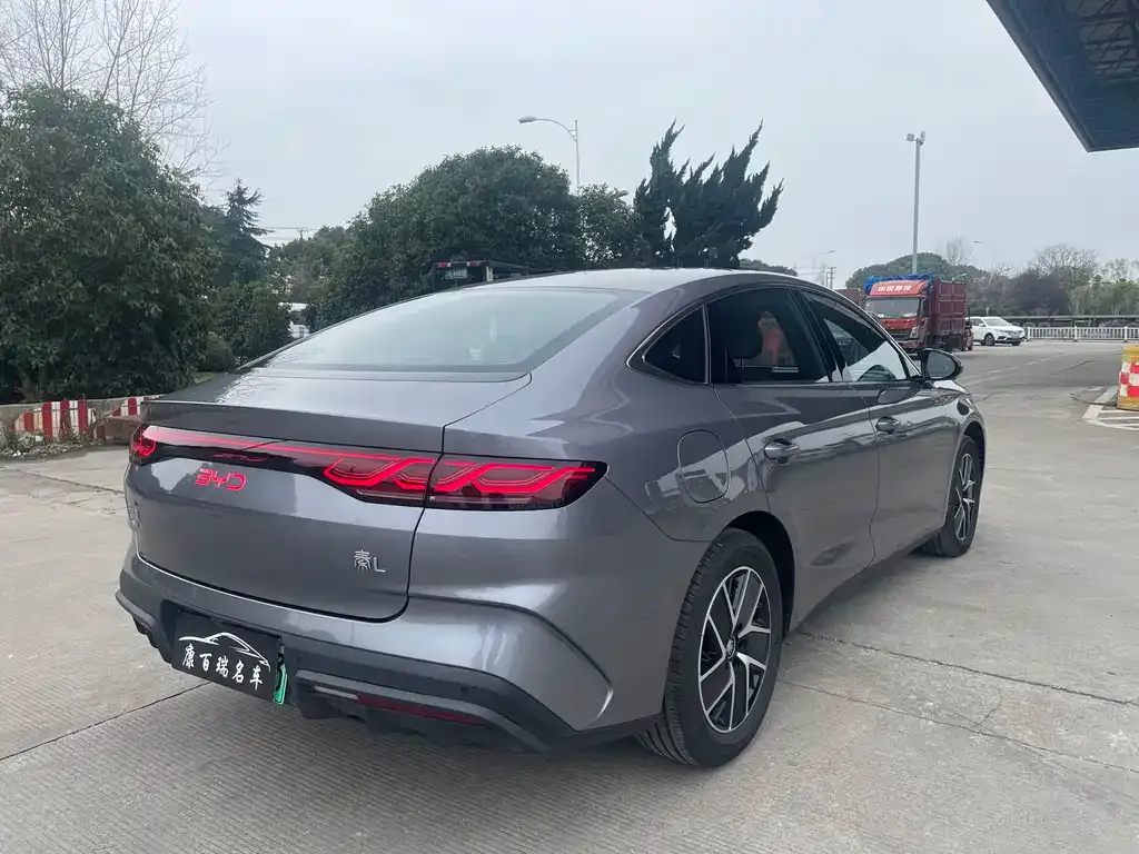BYD Qin L — фото 5