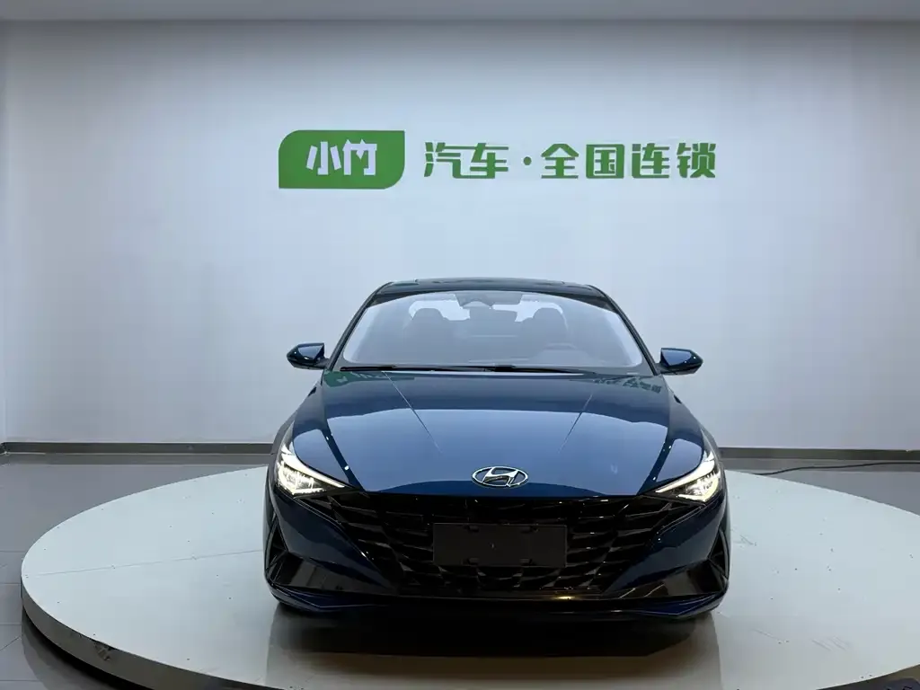 Hyundai Elantra — фото 2