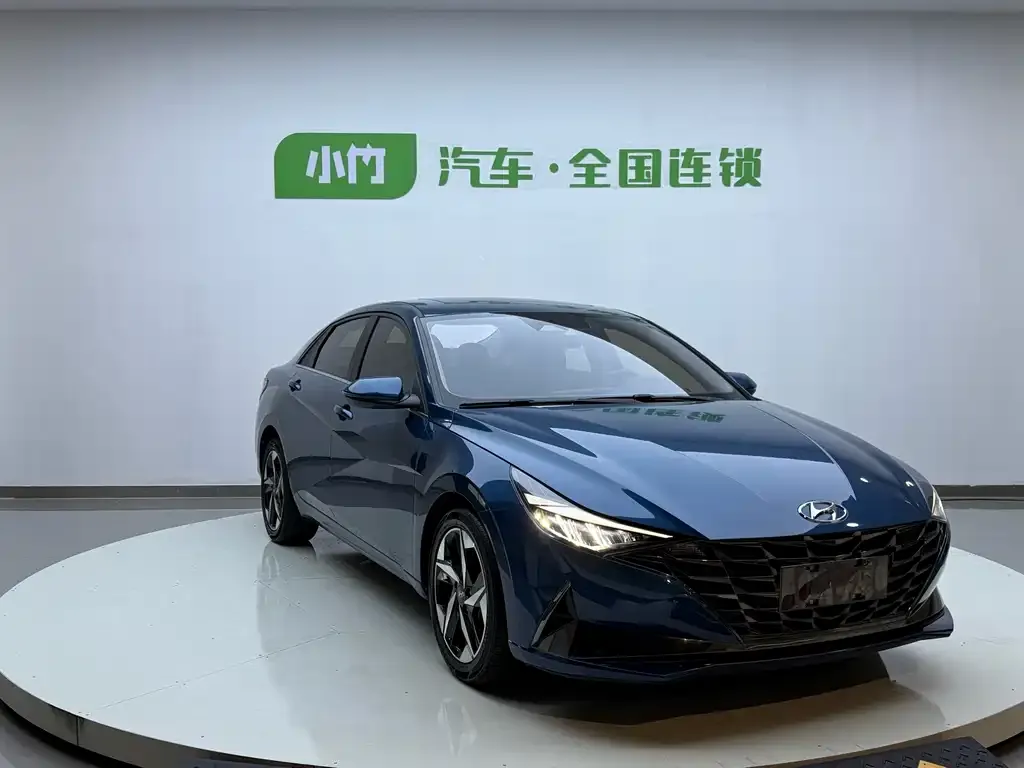 Hyundai Elantra — фото 3