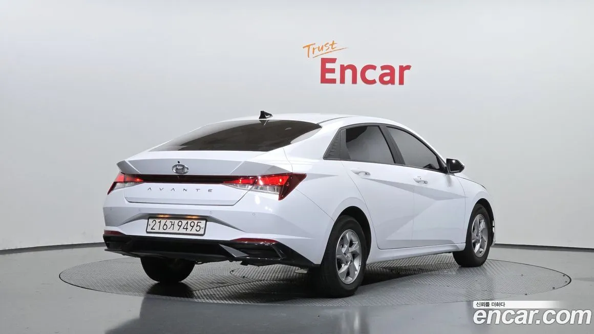 Hyundai AVANTE — фото 2