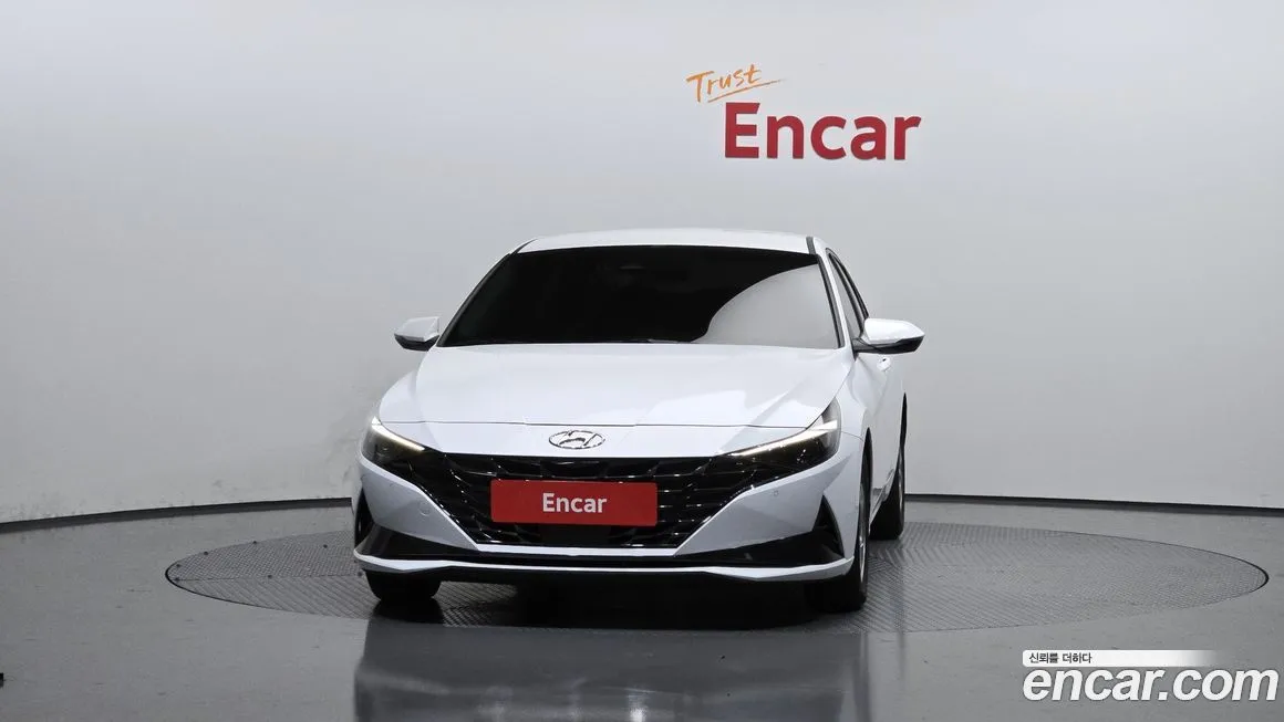 Hyundai AVANTE — фото 3