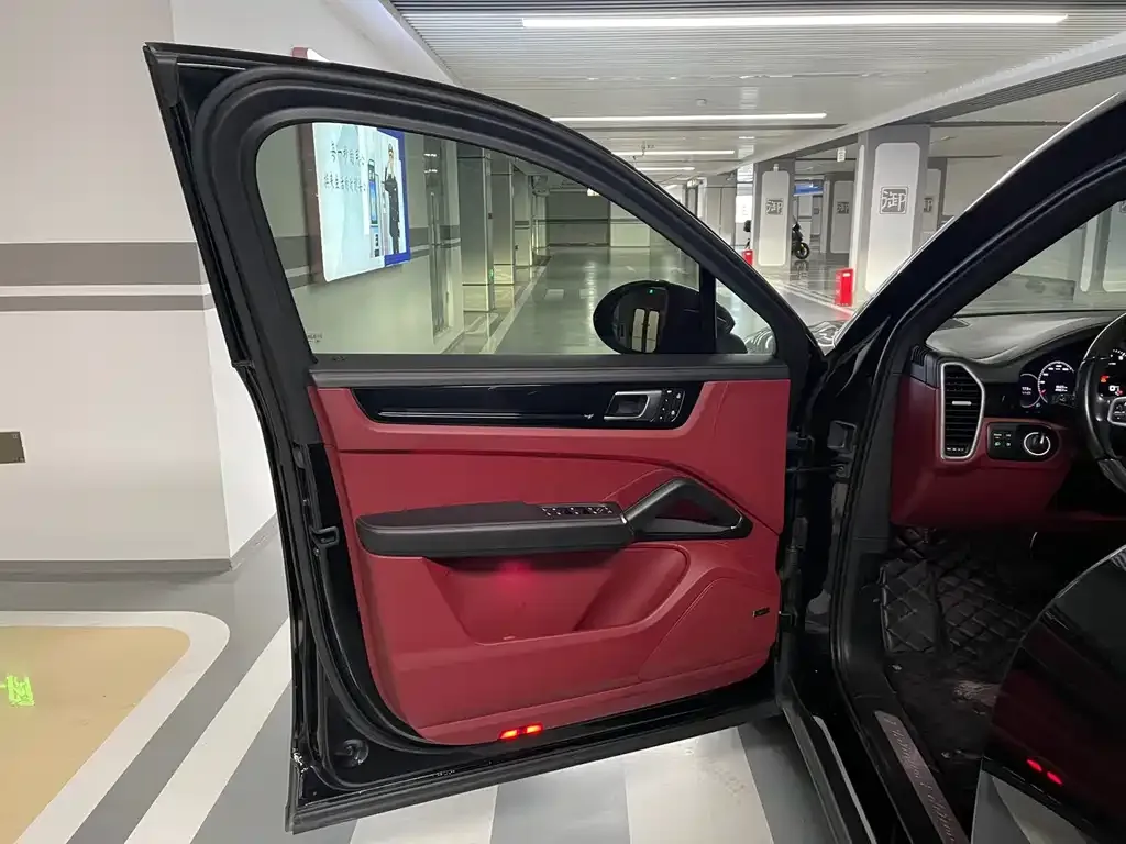 Porsche Cayenne 2023 из CN, фото 6
