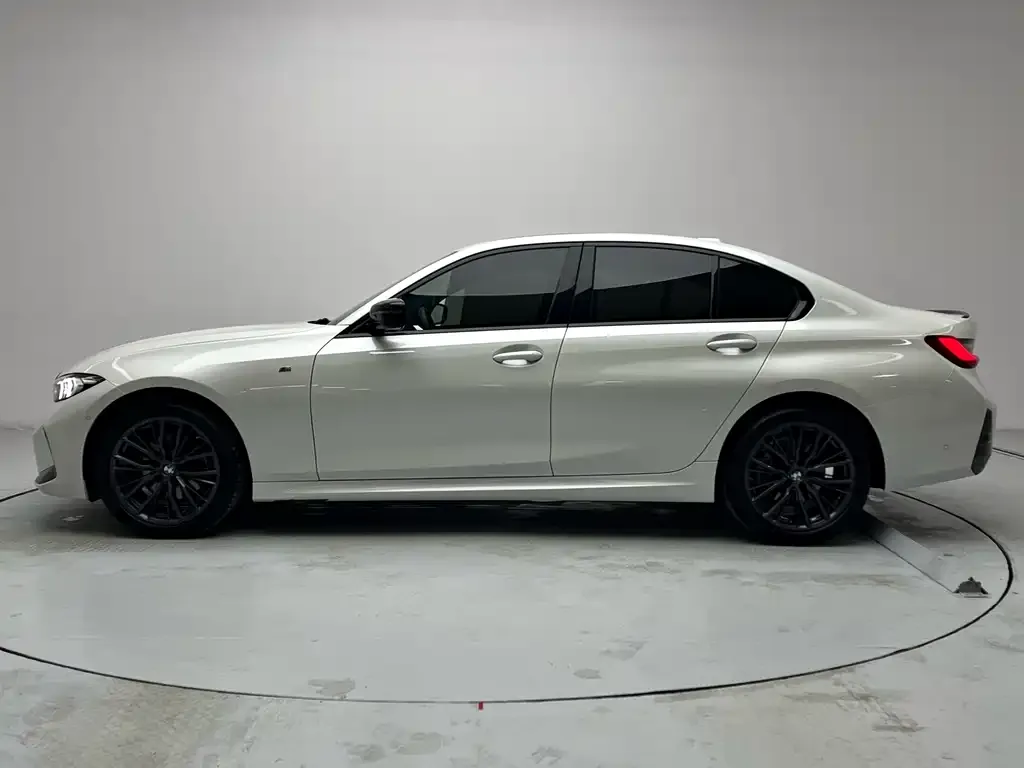 BMW 3 Series 2024 из CN, фото 5