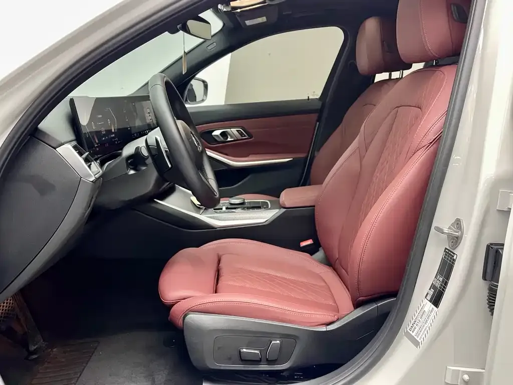 BMW 3 Series 2024 из CN, фото 9