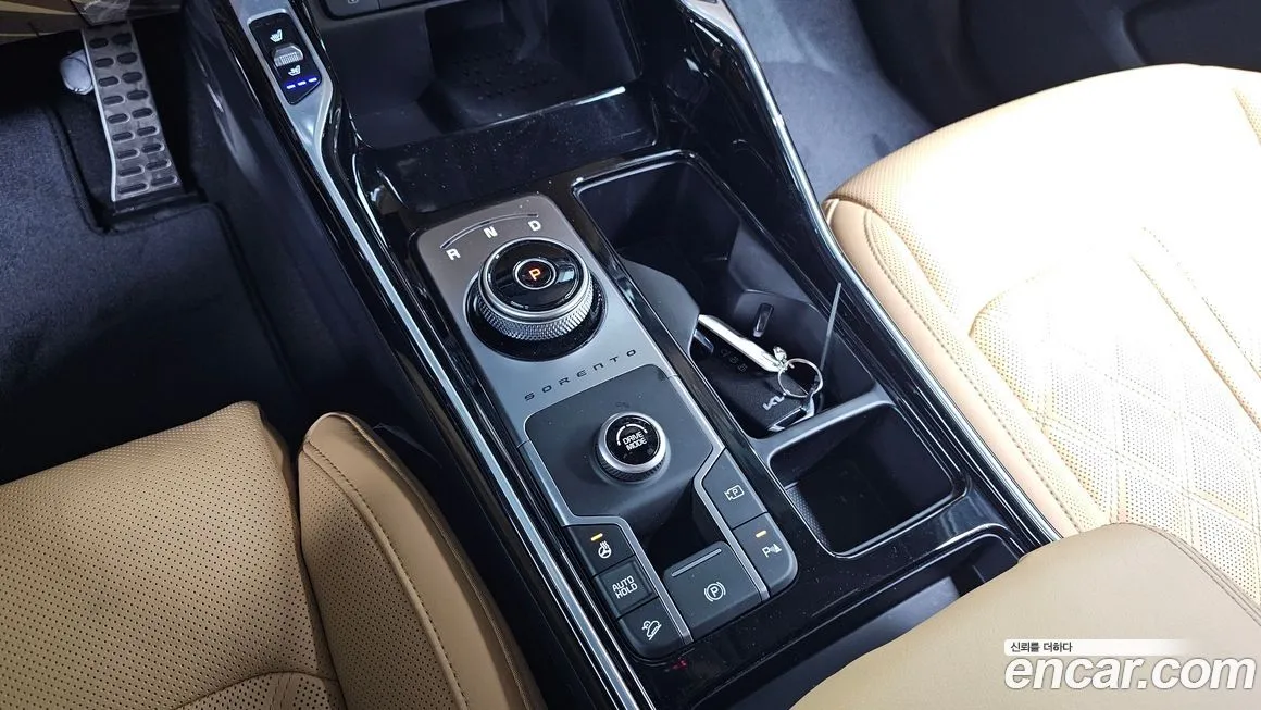 Kia Sorento — фото 9