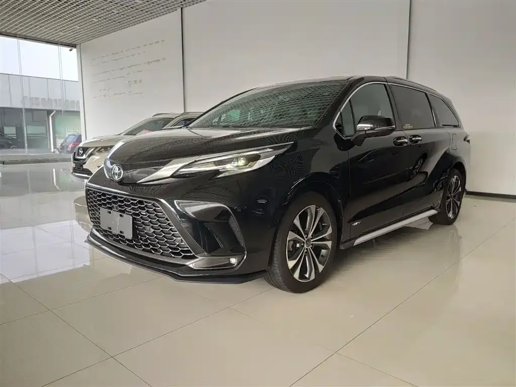 Toyota Granvia 2025 из CN, фото 2