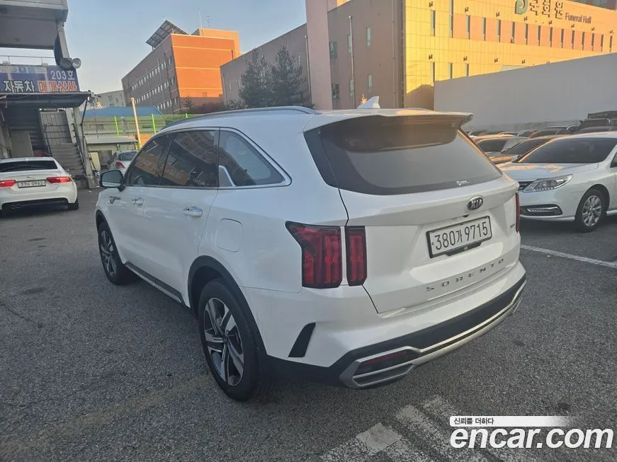 Kia Sorento — фото 7