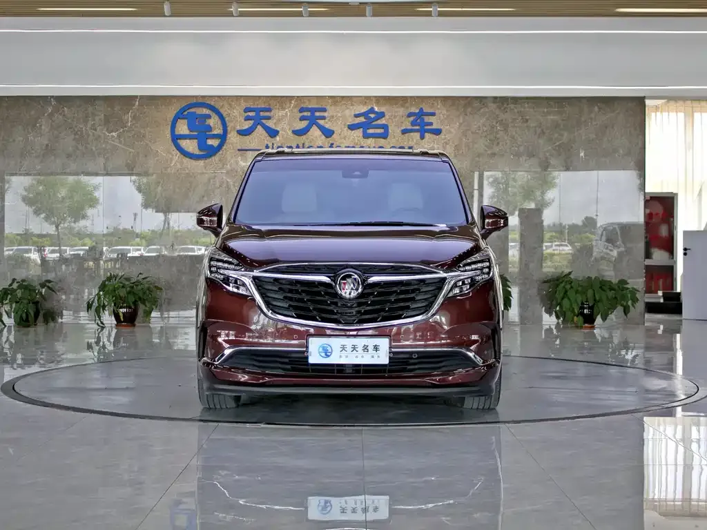 Buick GL8 2023 из CN, фото 2
