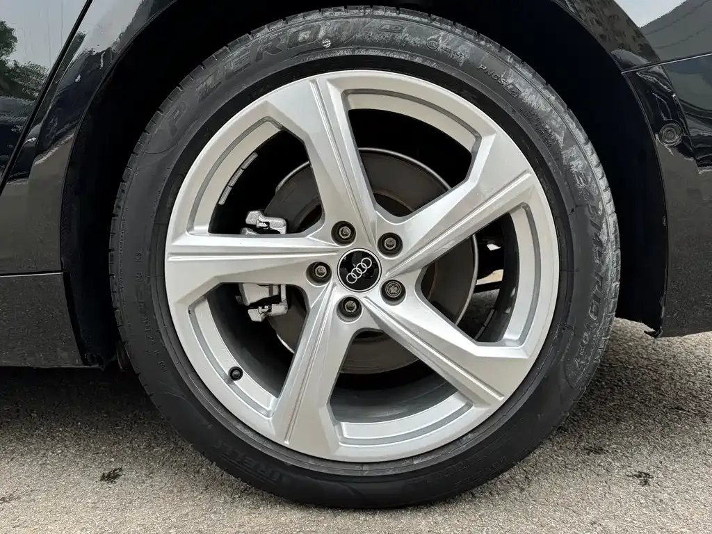 Audi A6L 2023 из CN, фото 5