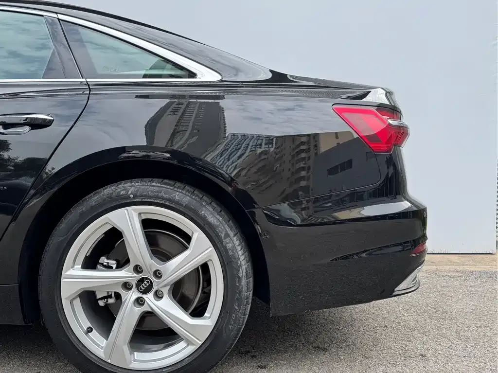 Audi A6L 2023 из CN, фото 6