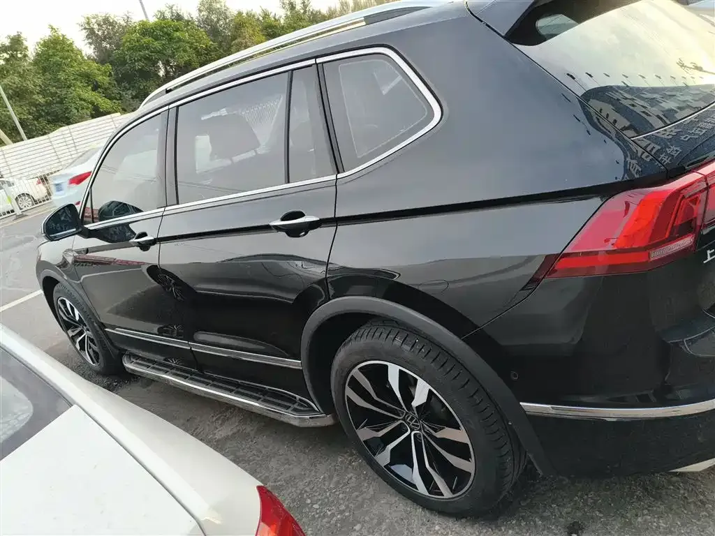 Volkswagen Tiguan L — фото 5