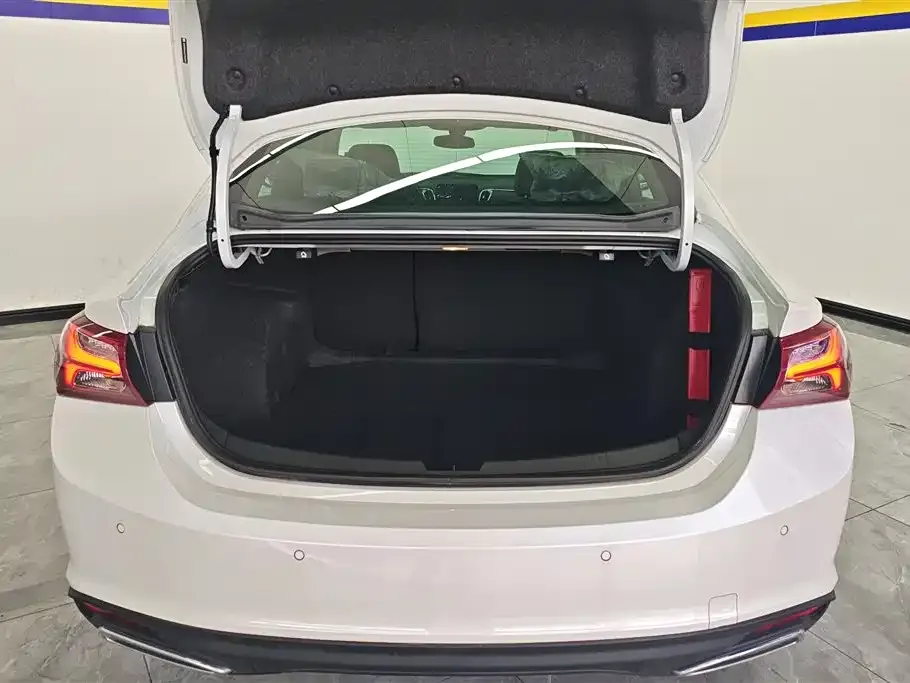 Chevrolet Malibu XL 2025 из CN, фото 4