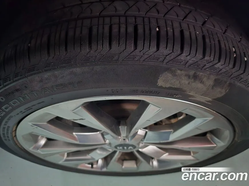 Kia Sorento — фото 4