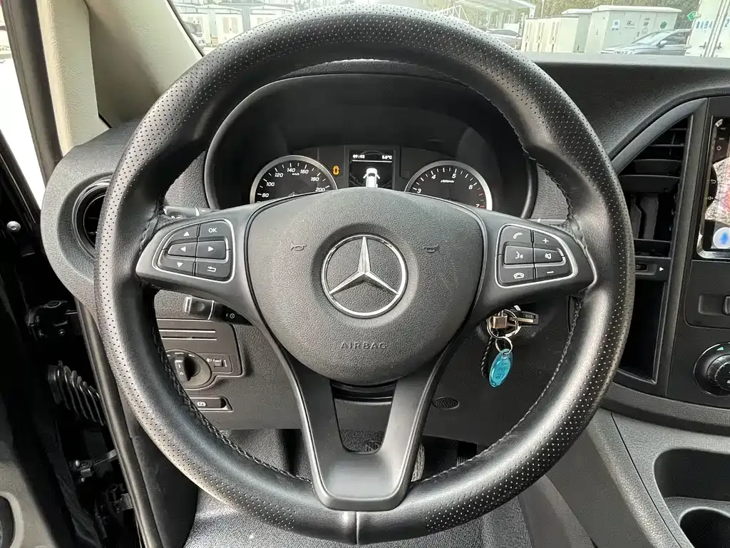 Mercedes-Benz Vito 2023 из CN, фото 10