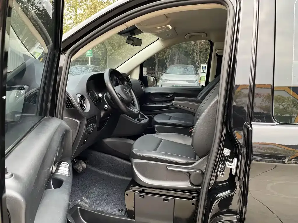 Mercedes-Benz Vito 2023 из CN, фото 5