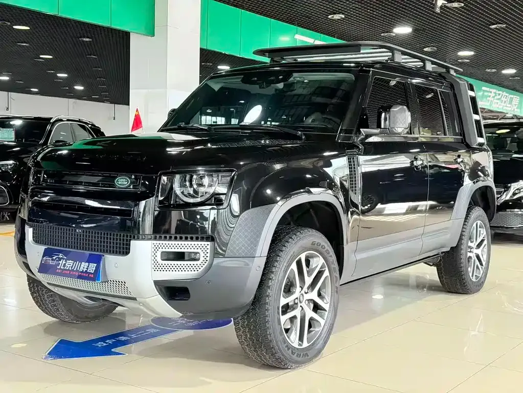 Land Rover Defender — фото 1