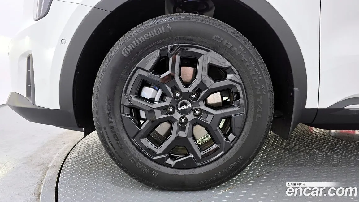 Kia Sorento — фото 5