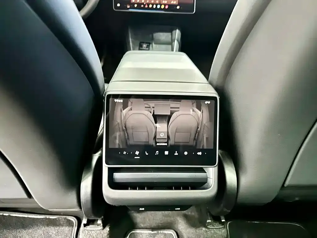Tesla Model Y 2025 из CN, фото 9