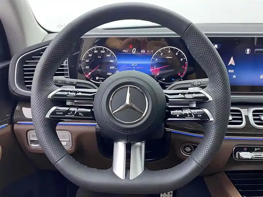 Mercedes-Benz GLS — фото 3