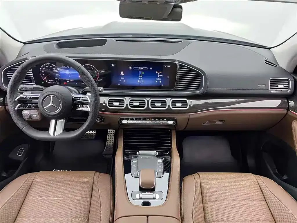 Mercedes-Benz GLS — фото 4