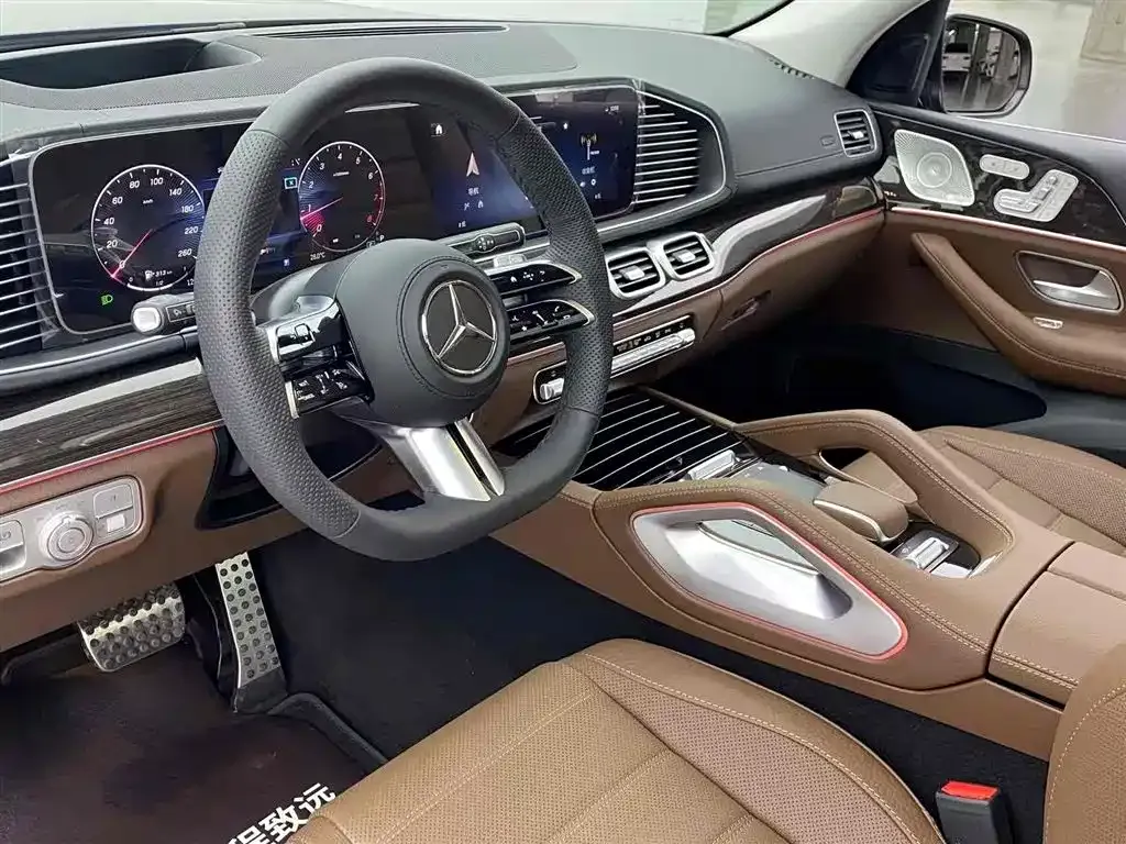 Mercedes-Benz GLS — фото 5