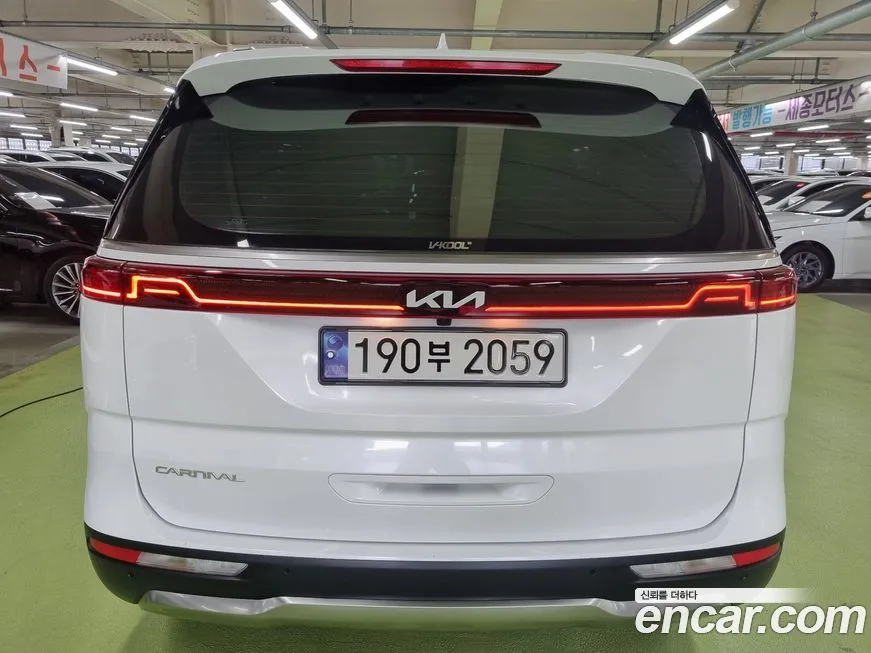 Kia Carnival — фото 2