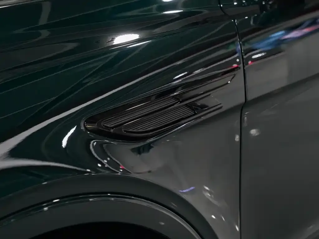 Bentley Bentayga 2024 из CN, фото 6